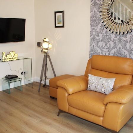 City Centre Town House With Riverside Views And Free Parking 1Bak York Buitenkant foto