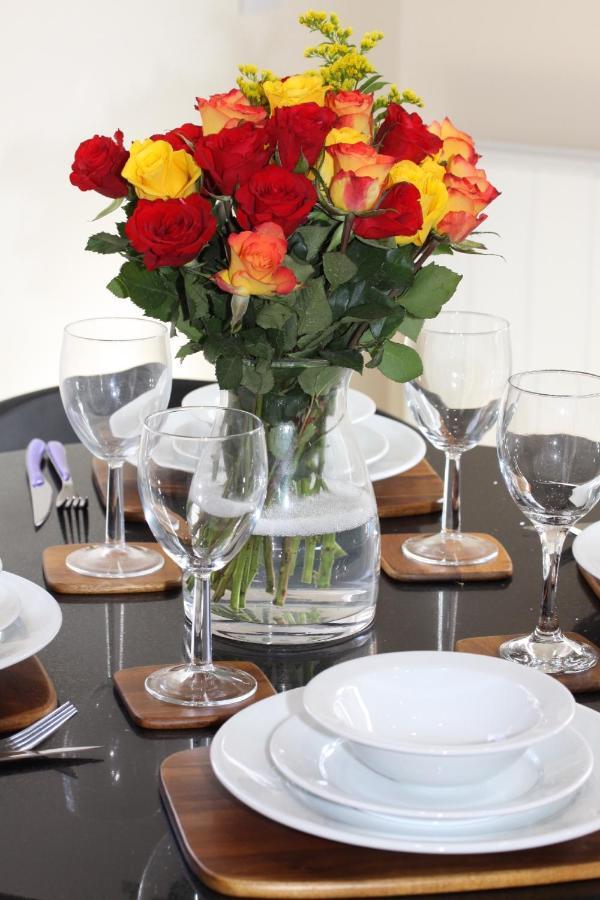 City Centre Town House With Riverside Views And Free Parking 1Bak York Buitenkant foto
