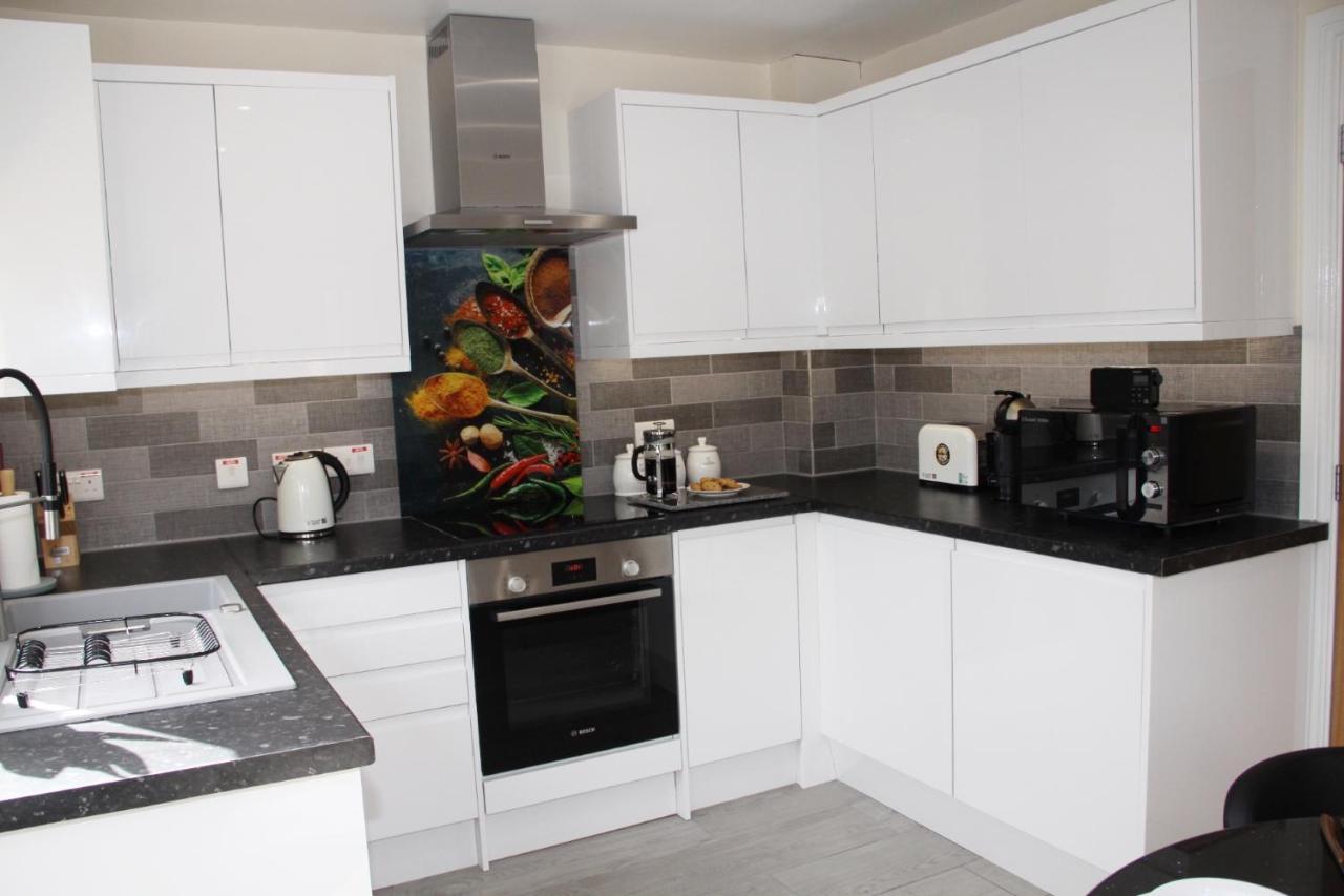City Centre Town House With Riverside Views And Free Parking 1Bak York Buitenkant foto
